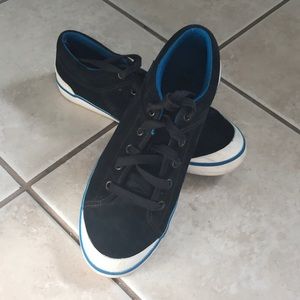 Teva Sneakers - excellent condition!